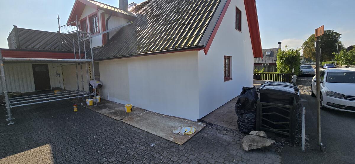 Lagning och putsning av fasad i Skåne – professionellt förarbete