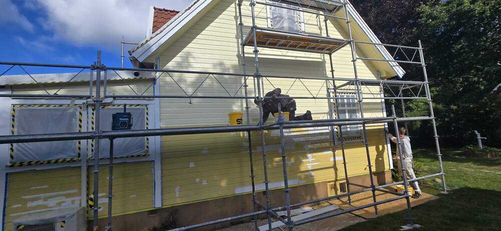 Tvätt och förarbete av tak innan målning i Skåne
